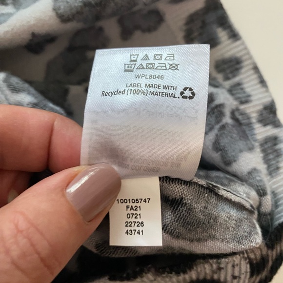 NWT JM Collection Cheetah-Print Crewneck Top, Gray Combo Women’s size Small - Picture 11 of 14